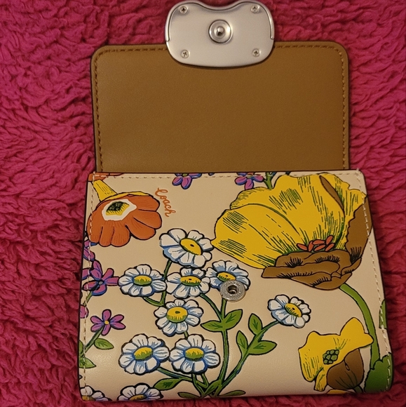 Coach Wallet With Floral Print - Picture 2 of 7